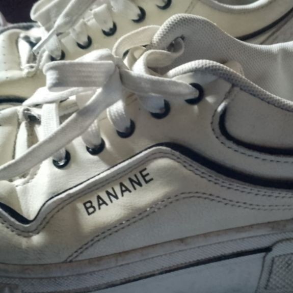 sepatu lari banane ukuran 38 preloved second