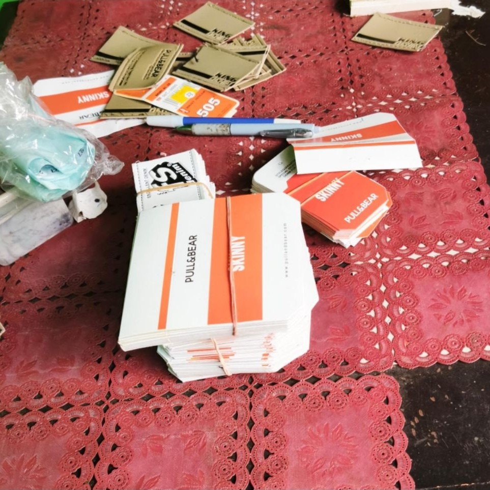 HANTAG PAKAIAN - LABEL TAG BAJU DAN CELANA