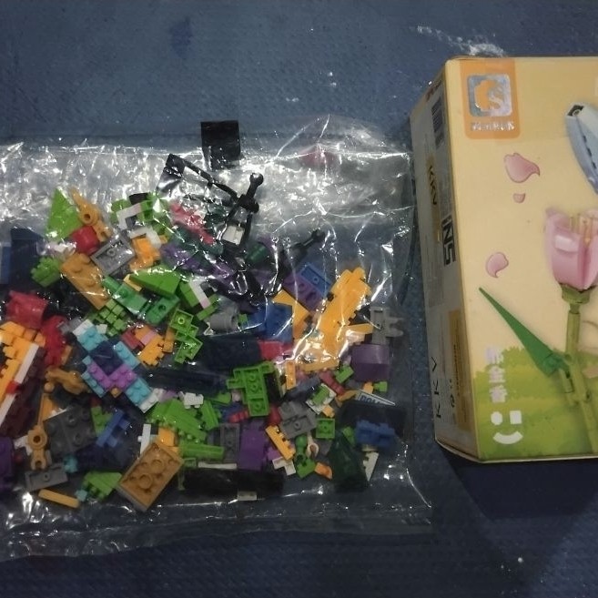 mainan lego dan lego bunga tulip