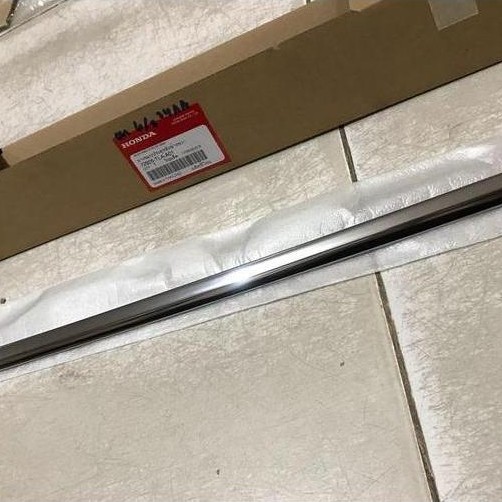 List Chrome Pintu Belakang CRV TURBO 2017-2021 Original murah
