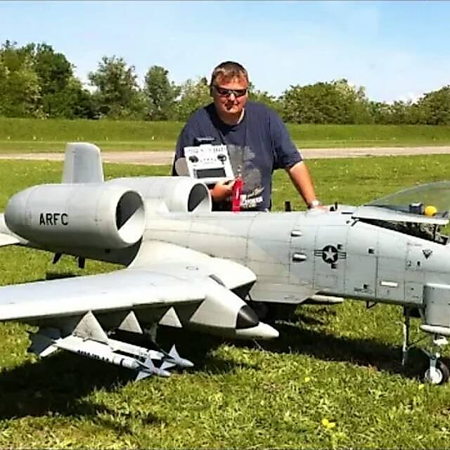 pesawat jet rc F4
