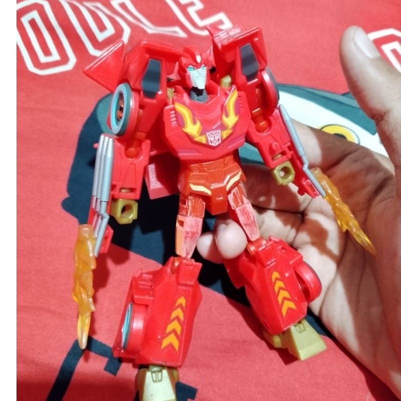 transformers Cyberverse hot rod deluxe class