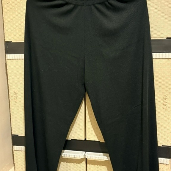 Preloved knit pants black