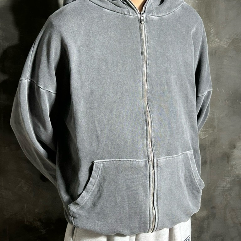 mazino — zip boxy washed grey hoodie