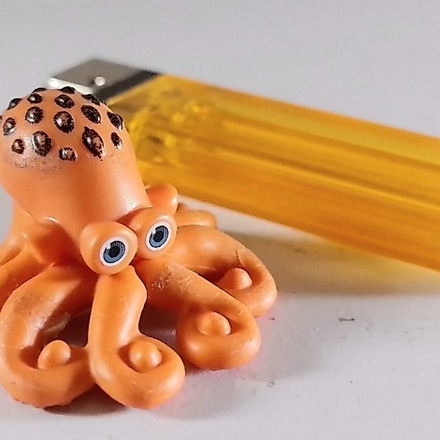 Octopus Kinder Surprise Figure