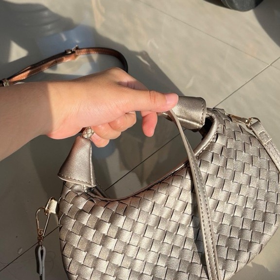 PRELOVED BOTTEGA VENETA BAG