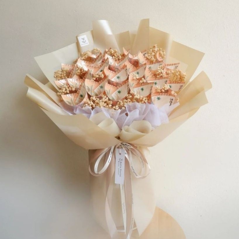buket uang model KUNCUP 20 LEMBAR uang 5000an