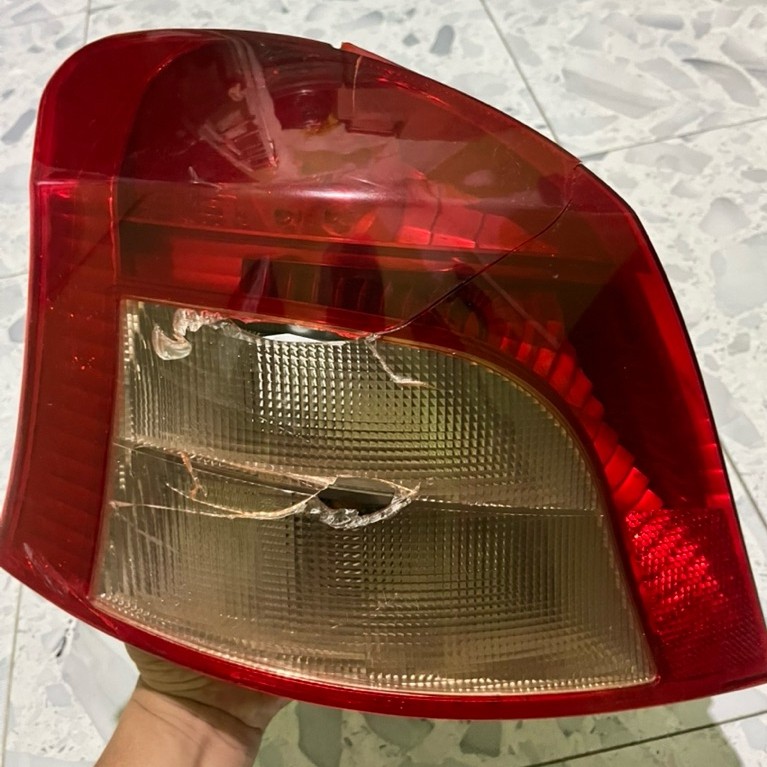 stop lamp kiri yaris bakpao 2007