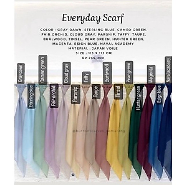 Everyday scarf Buttonscarves