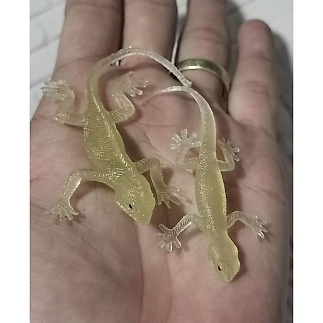 mainan jahil cicak karet putih kuning bening cecak reptil prank toy