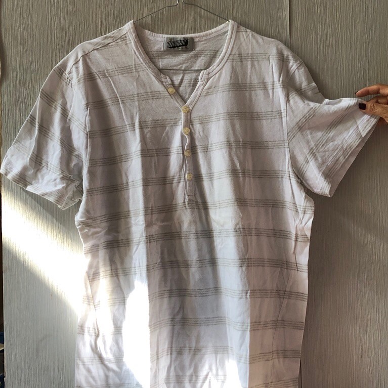 kaos putih garis topman