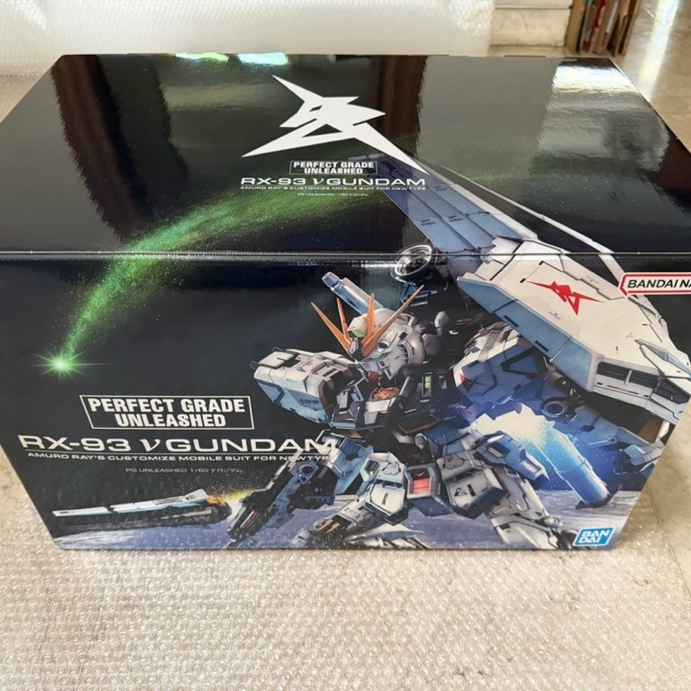 PG 1/60 Unleashed Nu Gundam Bandai MIB