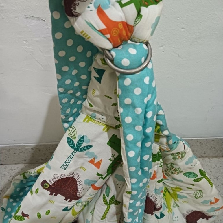 Gendongan Sling Bayi, Alas/Bantal Stroller, 6pcs Popok Bayi (bekas)