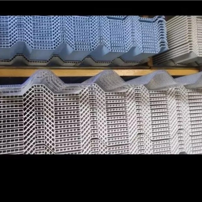 Atap UPVC Alderon Transparan Twinwall Ukuran 3-6 Meter