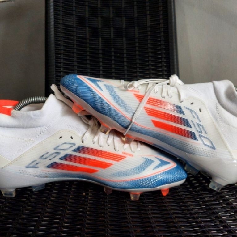 Sepatu Bola Adidas F50