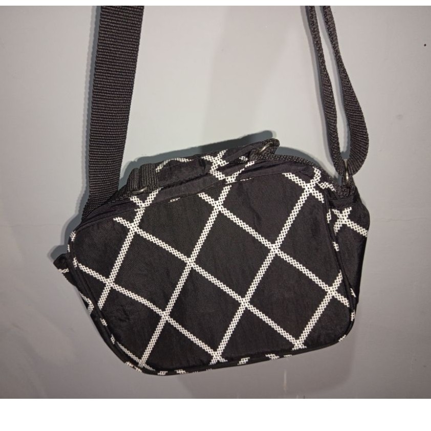 Tas Selempang Kipling Original Motif Geometris – Crossbody Bag Nilon Crinkle Ringan