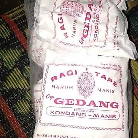 Ragi tape singkong cap gedang isi 10 sachet ragi tape harum manis cap gedang istimewa kondang manis