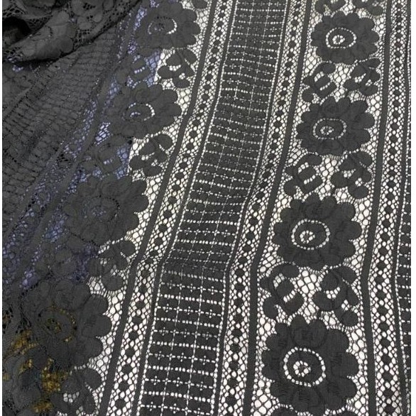 kain brukat / kain brukat hitam/ bahan brukat premium Garment