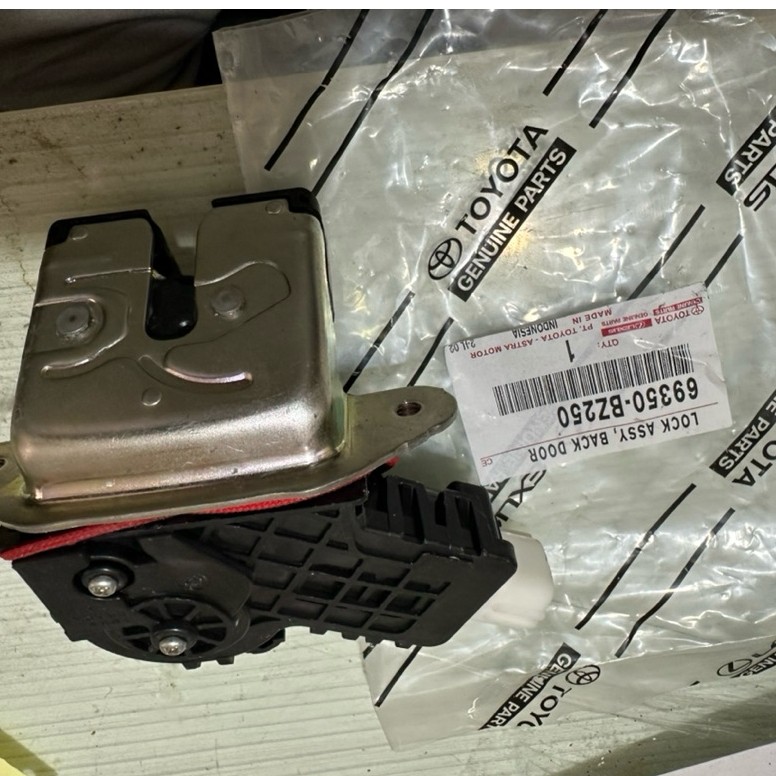 Door lock pintu bagasi all new rush terios 2018