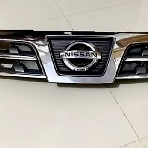 Original Grill Grille Depan Nissan Grand Livina X-Gear 2008 - 2010