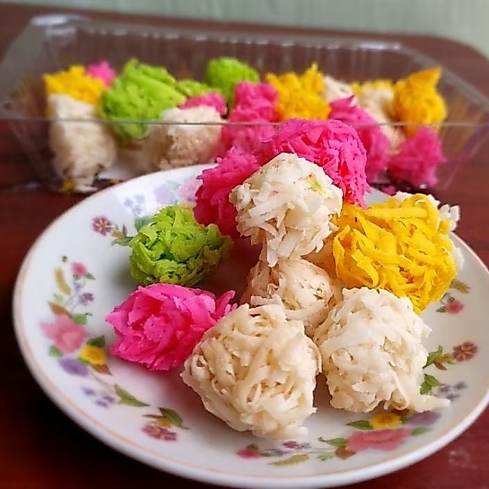 KEMBANG GULA KELAPA MUDA/KEMBANG GULA/AMPYANG KELAPA MANIS/CAMILAN PERMEN MANISAN KELAPA