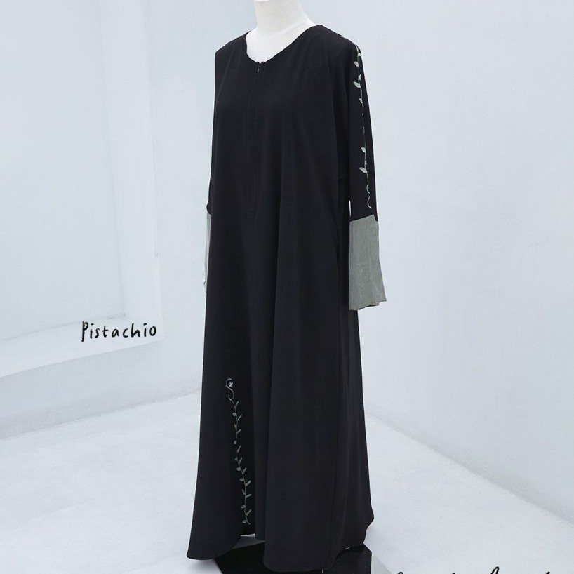 LEAF ABAYA BY SOFNI