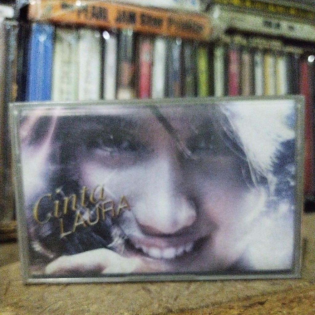 kaset pita cinta laura cinta laura self titled (baru)