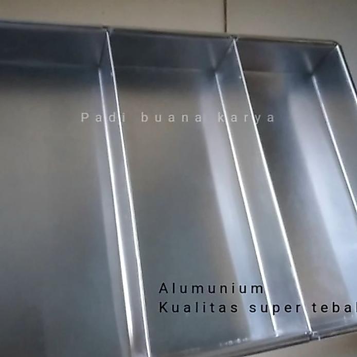 Loyang Lapis Surabaya Sekat 3 Super Tebal Ukuran 22X30 24X30 26X30