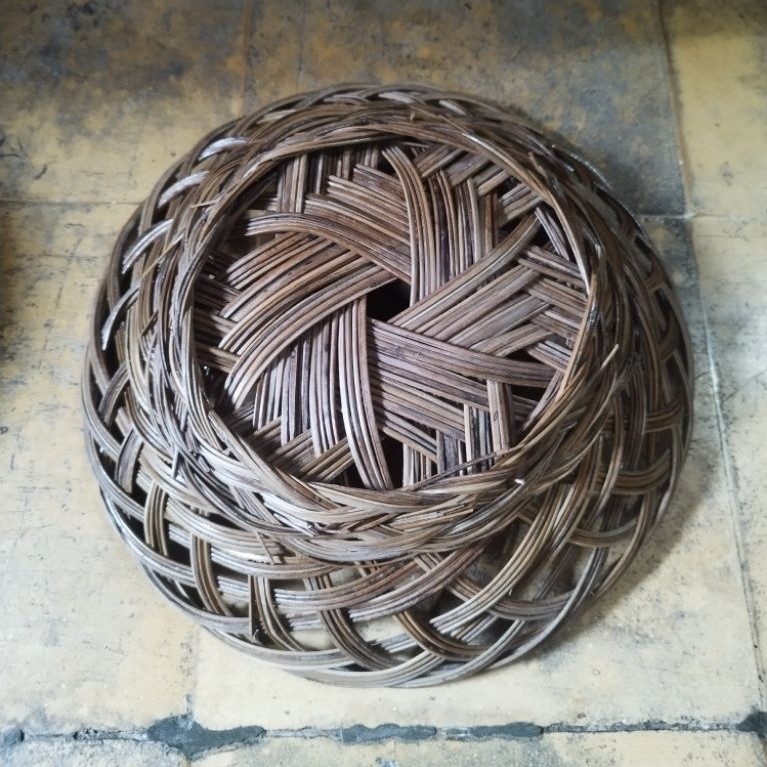 Piring Lidi Anyaman Rotan Bambu Mini - Diameter 25 cm, Unik & Alami