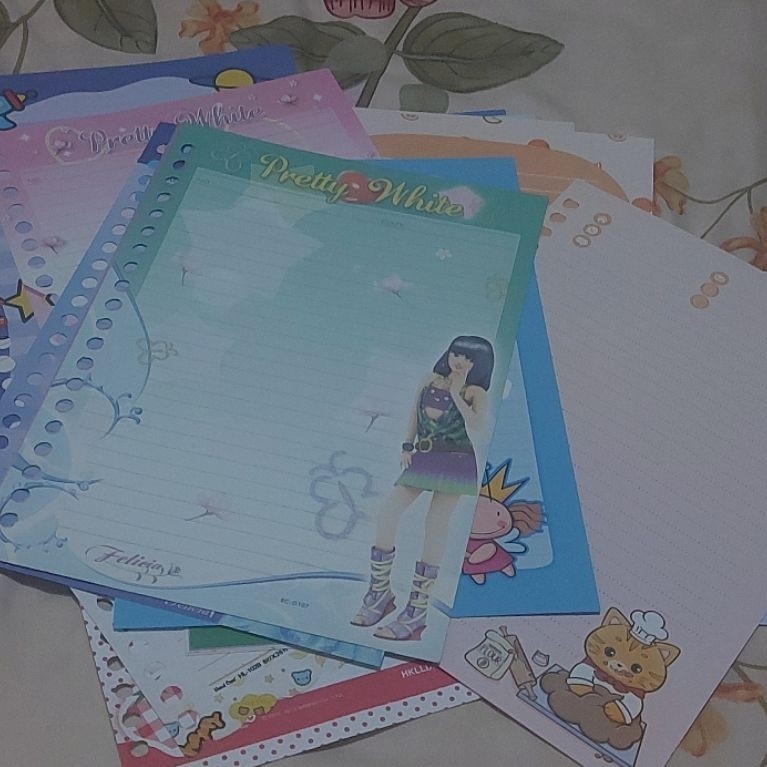 [Harga per lembar]Wajib CO 10rb. Binder A5 Felicia,BT21.