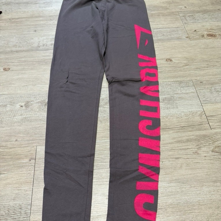Preloved gymshark size S worn 2x