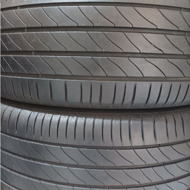 Ban mobil UK 225 40 ring 19 ban berkualitas Tubeless ring 19