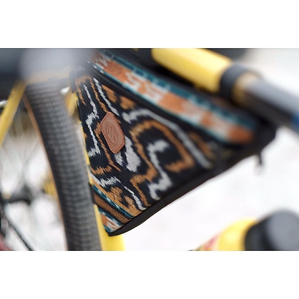 TERBARU DKLASIK Tas Frame Bag Segitiga Sepeda Tenun Etnik Unik / Triangle Bicycle Bag
