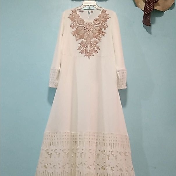 Gamis putih bordir tempel
