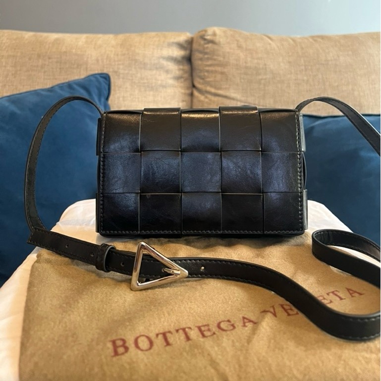 Preloved - Vintage BV Cassette Bag