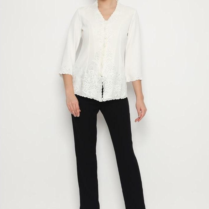 Lyne Halim Blouse Kebaya Bordir Senada, Broken White 02353