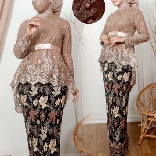 Kebaya Blouse Modern Set Tunik dan Rok Plisket, Bahan Tulle, Tersedia Ukuran M hingga XXL