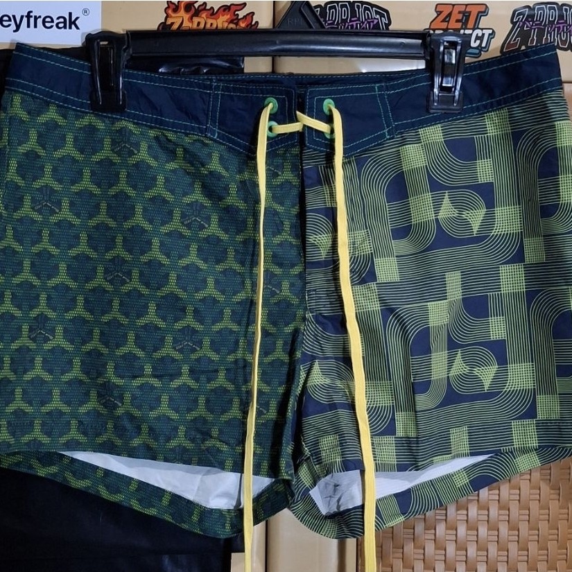 Board Short / Celana Surfing / Pantai Blackyak - Bekas Second