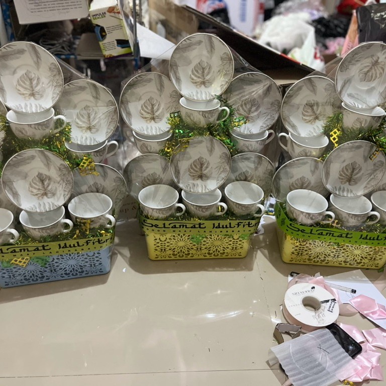 parcel lebaran murah /parcel keramik/parcel keramik set cangkir/parcel set cangkir/parcel murah