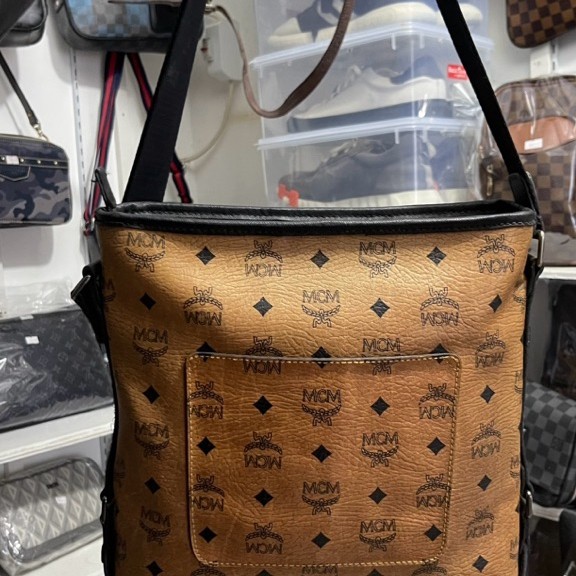 MCM SlingBag