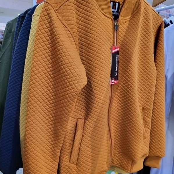 COMFY PRIA JACKET JAKET COMFY PRIA / COMFY JACKET / JAKET MOTIF DIAMOND / JAKET PRIA / COMFY JACKET 