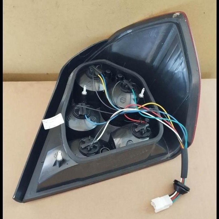 BEST DEAL LAMPU BELAKANG KIRI GEELY MK 