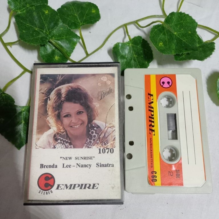 KASET PITA NEW SUNRISE / BRENDA LEE - NANCY SINATRA