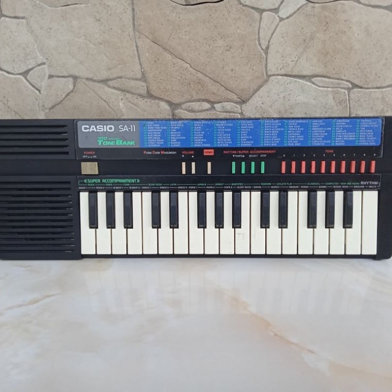 Piano CASIO SA11