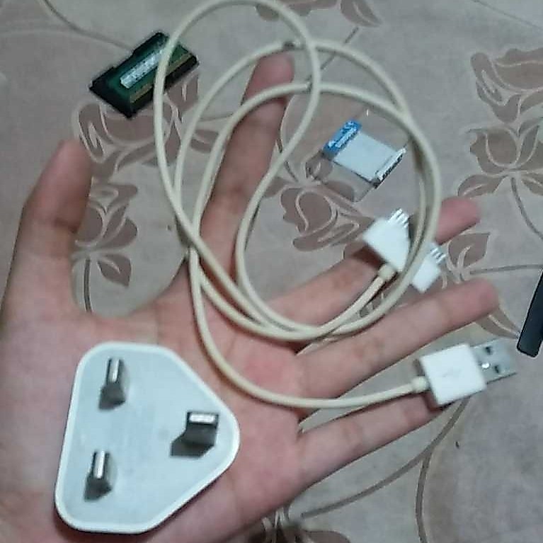 Charger Dock iPhone Kabel Data 30 pin - iPhone 3g, 4, 4s, iPad, etc SECOND