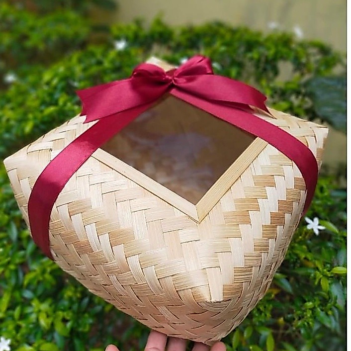 BESEK MIKA -BESEK MIKA -BOX SESERAHAN-HAMPERS LEBARAN-BOX NATAL-PARCEL NIKAHAN-DUS UNIK-PACKAGING