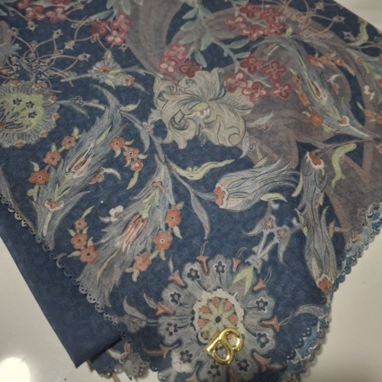 PRELOVED THE TOPKAPI SQUARE BY BUTTONSCARVES - Royale Blue