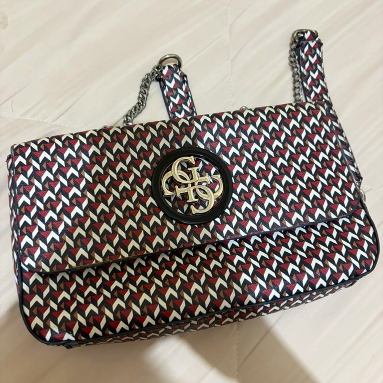 preloved GUESS shoulder flap bag