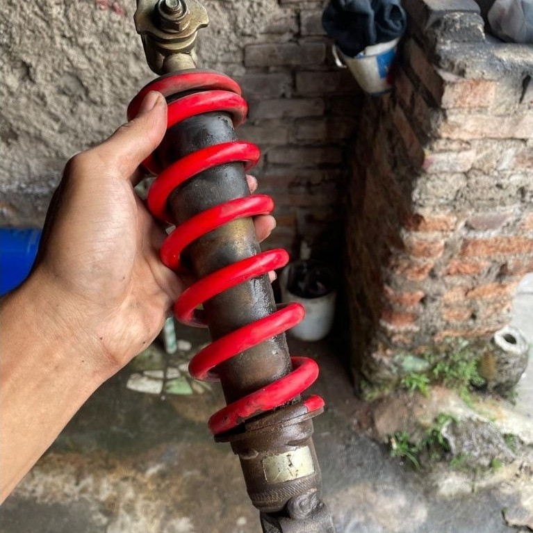 Shock belakang CB150R old