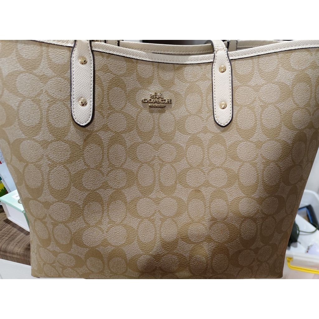 Preloved Tas Tangan Coach F58292